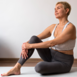 Fisioterapia en Marín: ¿cómo adaptar el ejercicio en la menopausia?